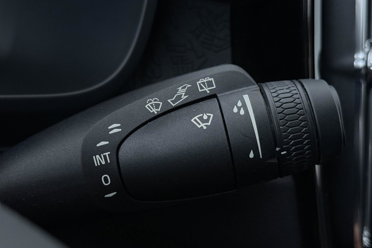 Volvo XC40 Single Motor Extened Range Core | 82 kWh | Trekhaak | Camera | Getint glas | Cruise Control | 19 Inch