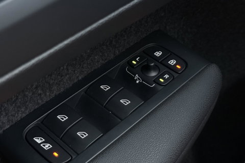 Volvo XC40 Single Motor Extened Range Core | 82 kWh | Trekhaak | Camera | Getint glas | Cruise Control | 19 Inch