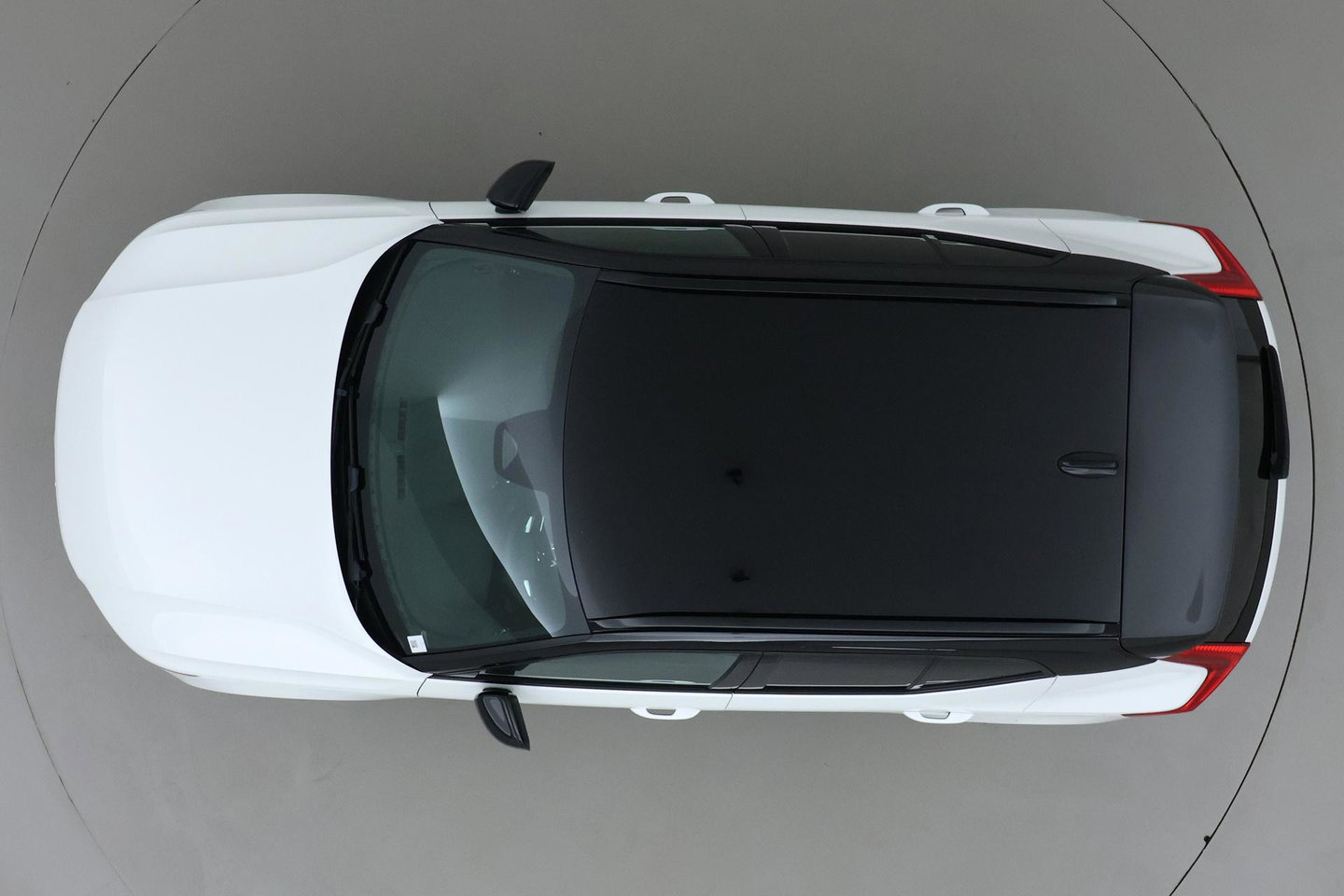Volvo XC40 Single Motor Extened Range Core | 82 kWh | Trekhaak | Camera | Getint glas | Cruise Control | 19 Inch
