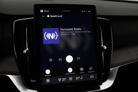Volvo XC90 T8 Ultra Dark | Luchtvering | Bowers&Wilkins | 22 Inch | Panoramadak | Trekhaak | 360° Camera | Head-Up