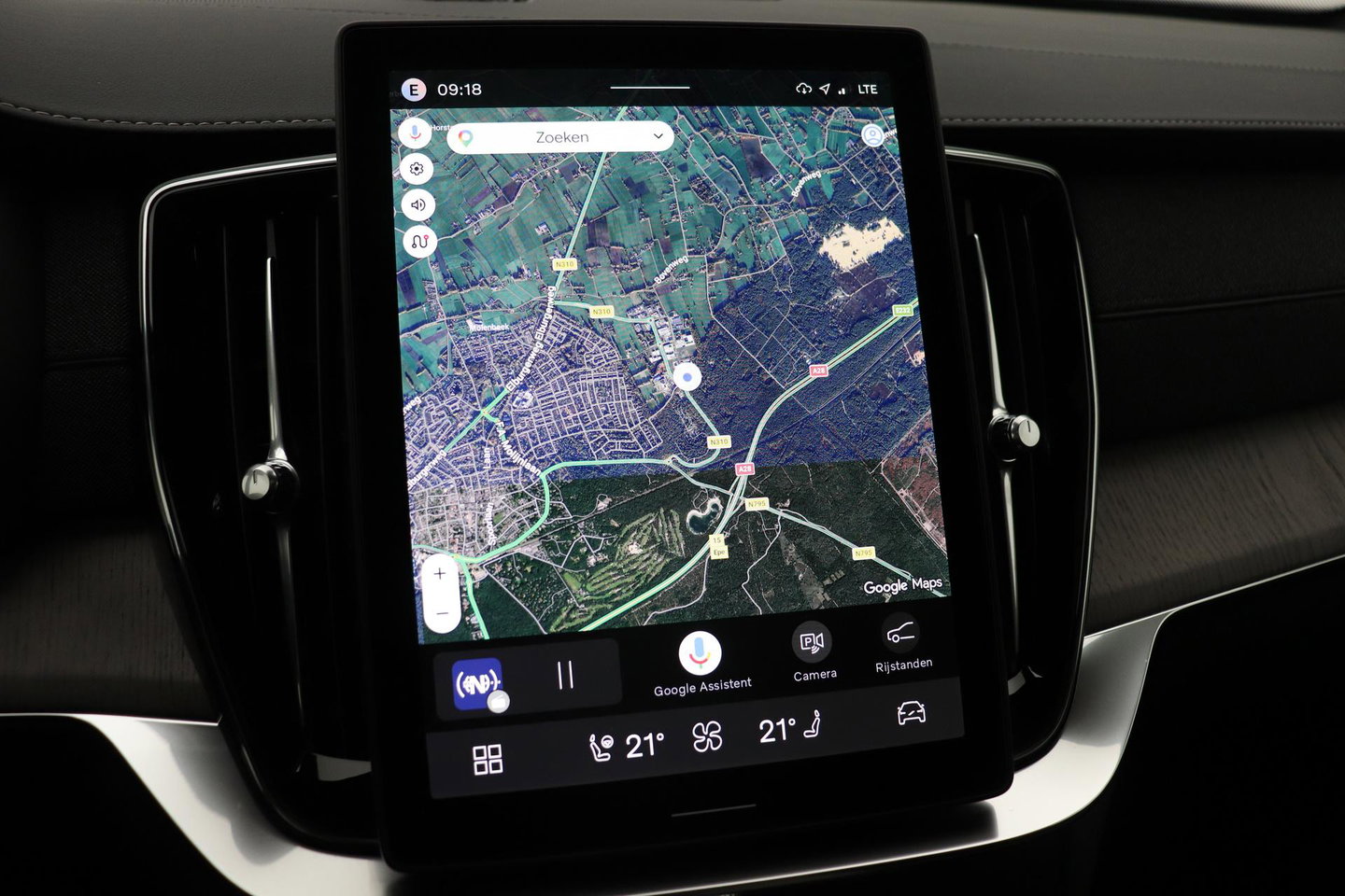 Volvo XC90 T8 Ultra Dark | Luchtvering | Bowers&Wilkins | 22 Inch | Panoramadak | Trekhaak | 360° Camera | Head-Up