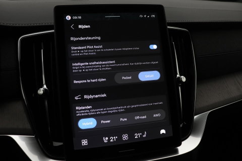 Volvo XC90 T8 Ultra Dark | Luchtvering | Bowers&Wilkins | 22 Inch | Panoramadak | Trekhaak | 360° Camera | Head-Up