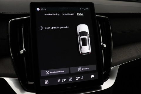 Volvo XC90 T8 Ultra Dark | Luchtvering | Bowers&Wilkins | 22 Inch | Panoramadak | Trekhaak | 360° Camera | Head-Up