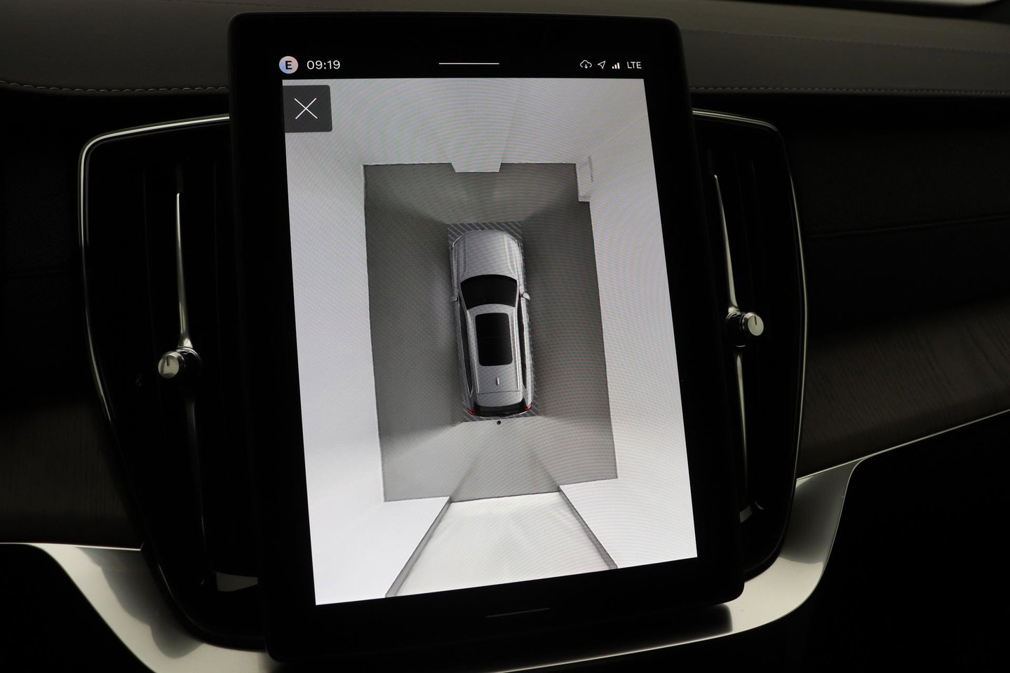 Volvo XC90 T8 Ultra Dark | Luchtvering | Bowers&Wilkins | 22 Inch | Panoramadak | Trekhaak | 360° Camera | Head-Up