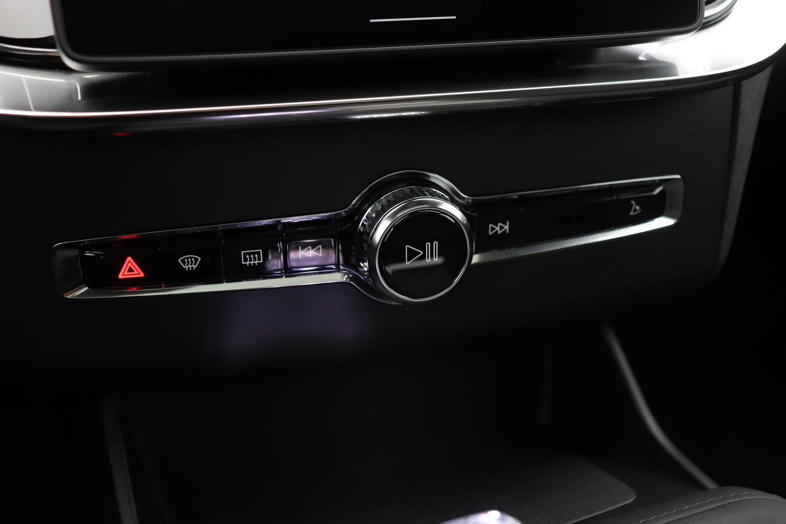 Volvo XC90 T8 Ultra Dark | Luchtvering | Bowers&Wilkins | 22 Inch | Panoramadak | Trekhaak | 360° Camera | Head-Up
