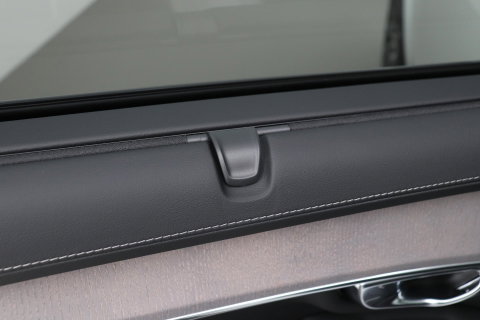 Volvo XC90 T8 Ultra Dark | Luchtvering | Bowers&Wilkins | 22 Inch | Panoramadak | Trekhaak | 360° Camera | Head-Up