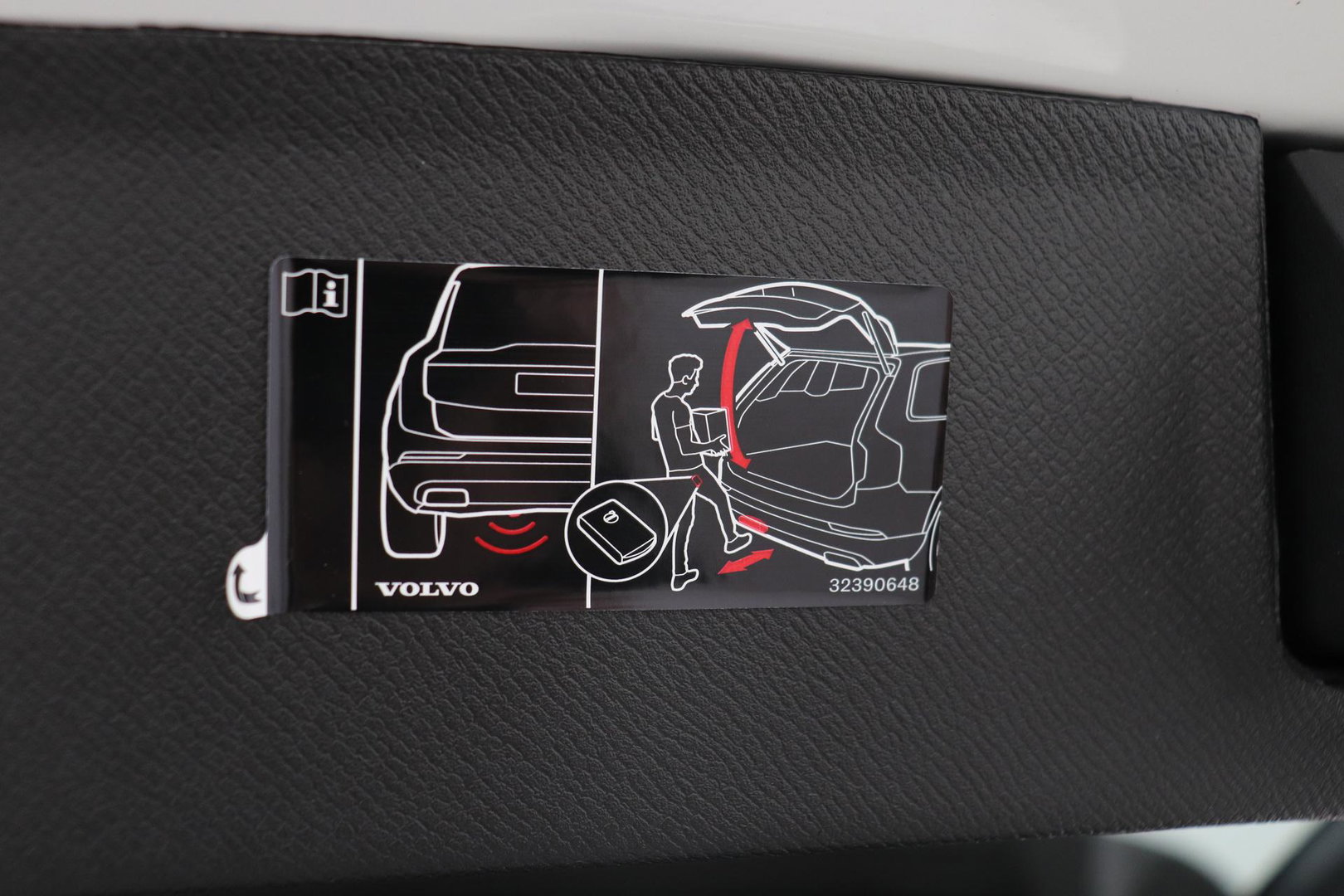 Volvo XC90 T8 Ultra Dark | Luchtvering | Bowers&Wilkins | 22 Inch | Panoramadak | Trekhaak | 360° Camera | Head-Up