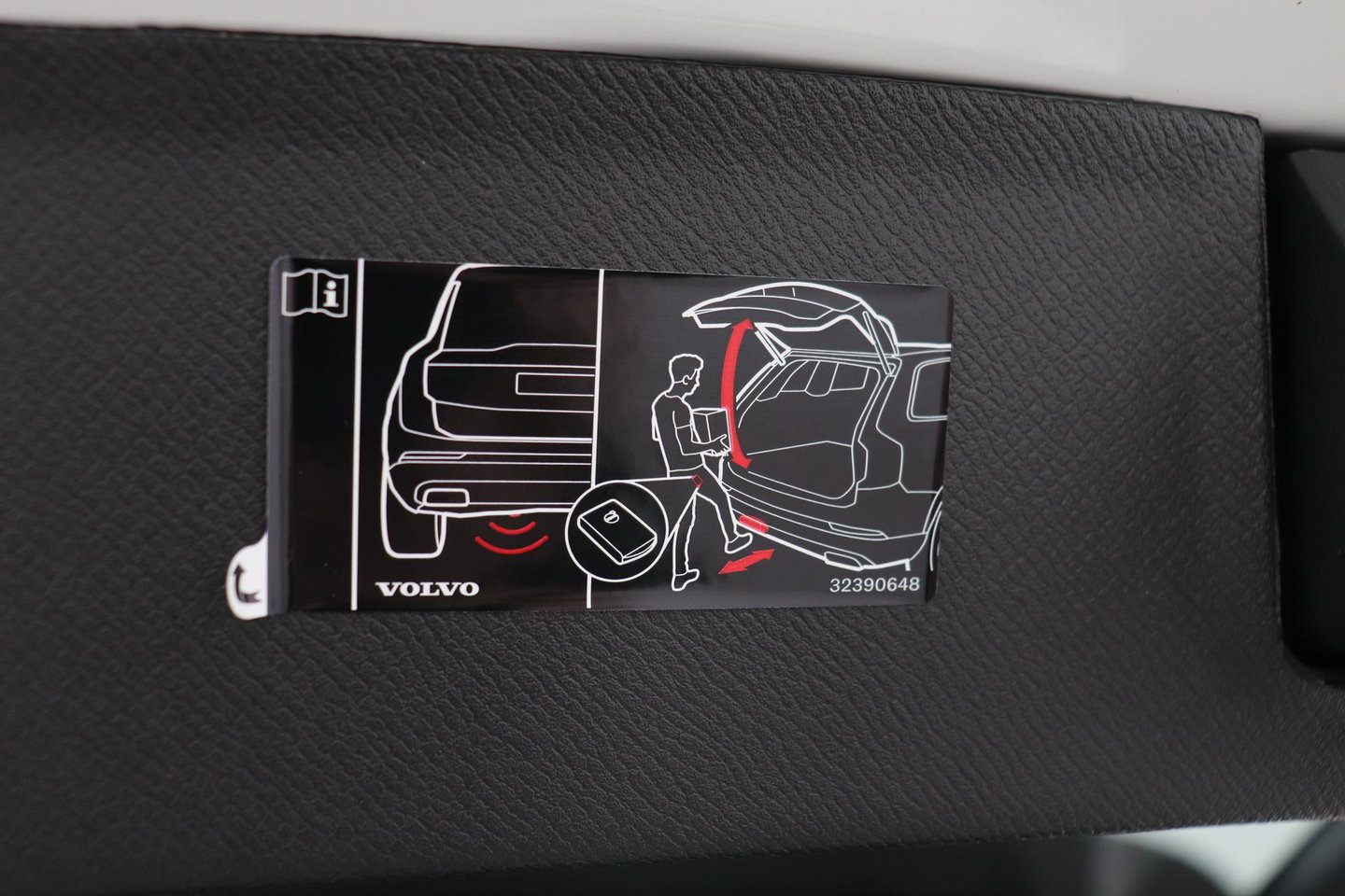 Volvo XC90 T8 Ultra Dark | Luchtvering | Bowers&Wilkins | 22 Inch | Panoramadak | Trekhaak | 360° Camera | Head-Up