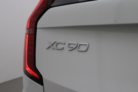 Volvo XC90 T8 Ultra Dark | Luchtvering | Bowers&Wilkins | 22 Inch | Panoramadak | Trekhaak | 360° Camera | Head-Up