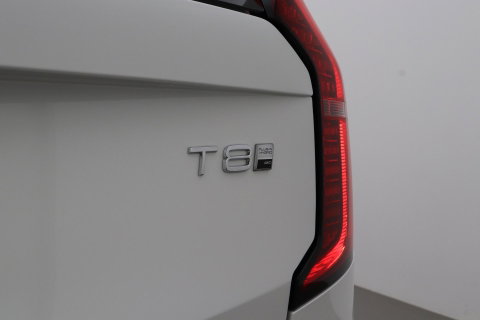 Volvo XC90 T8 Ultra Dark | Luchtvering | Bowers&Wilkins | 22 Inch | Panoramadak | Trekhaak | 360° Camera | Head-Up