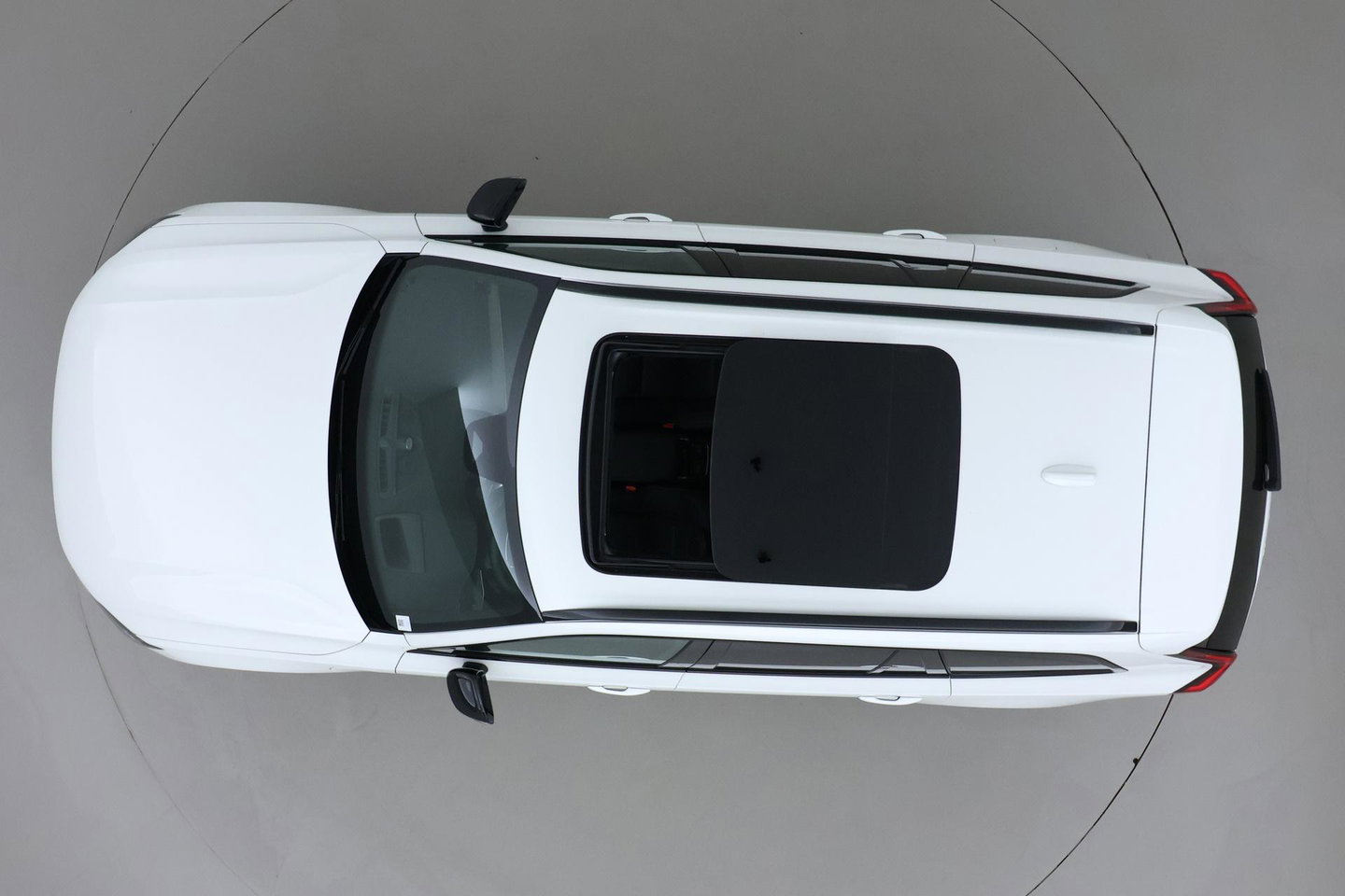 Volvo XC90 T8 Ultra Dark | Luchtvering | Bowers&Wilkins | 22 Inch | Panoramadak | Trekhaak | 360° Camera | Head-Up