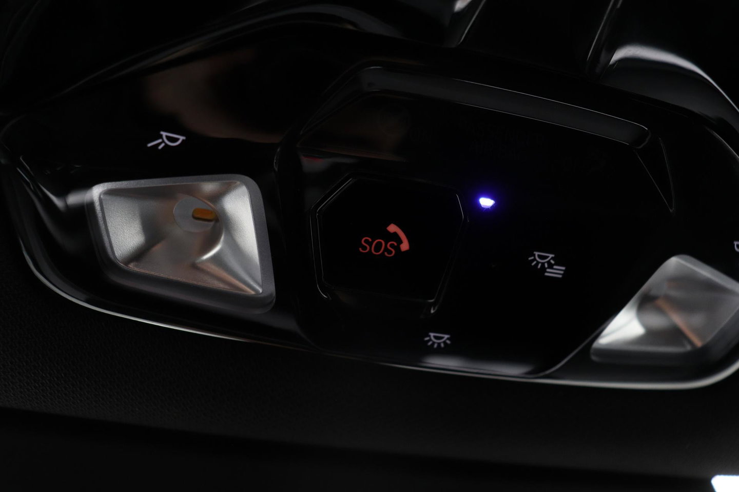 BMW iX1 xDrive30 67 kWh | M Sport | Harman/Kardon | Panoramadak | Adaptieve LED | Elektrische Sportstoelen | Keyless