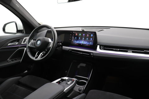 BMW iX1 xDrive30 67 kWh | M Sport | Harman/Kardon | Panoramadak | Adaptieve LED | Elektrische Sportstoelen | Keyless