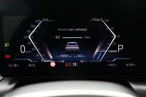 BMW iX1 xDrive30 67 kWh | M Sport | Harman/Kardon | Panoramadak | Adaptieve LED | Elektrische Sportstoelen | Keyless