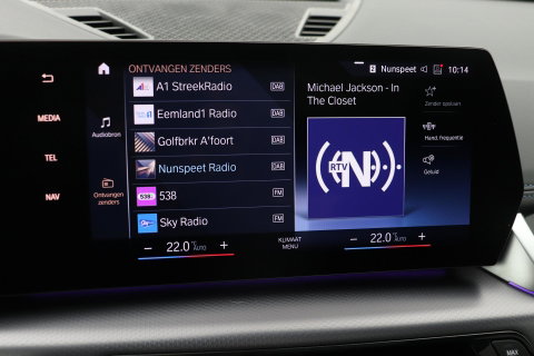 BMW iX1 xDrive30 67 kWh | M Sport | Harman/Kardon | Panoramadak | Adaptieve LED | Elektrische Sportstoelen | Keyless