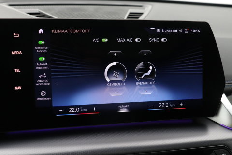 BMW iX1 xDrive30 67 kWh | M Sport | Harman/Kardon | Panoramadak | Adaptieve LED | Elektrische Sportstoelen | Keyless
