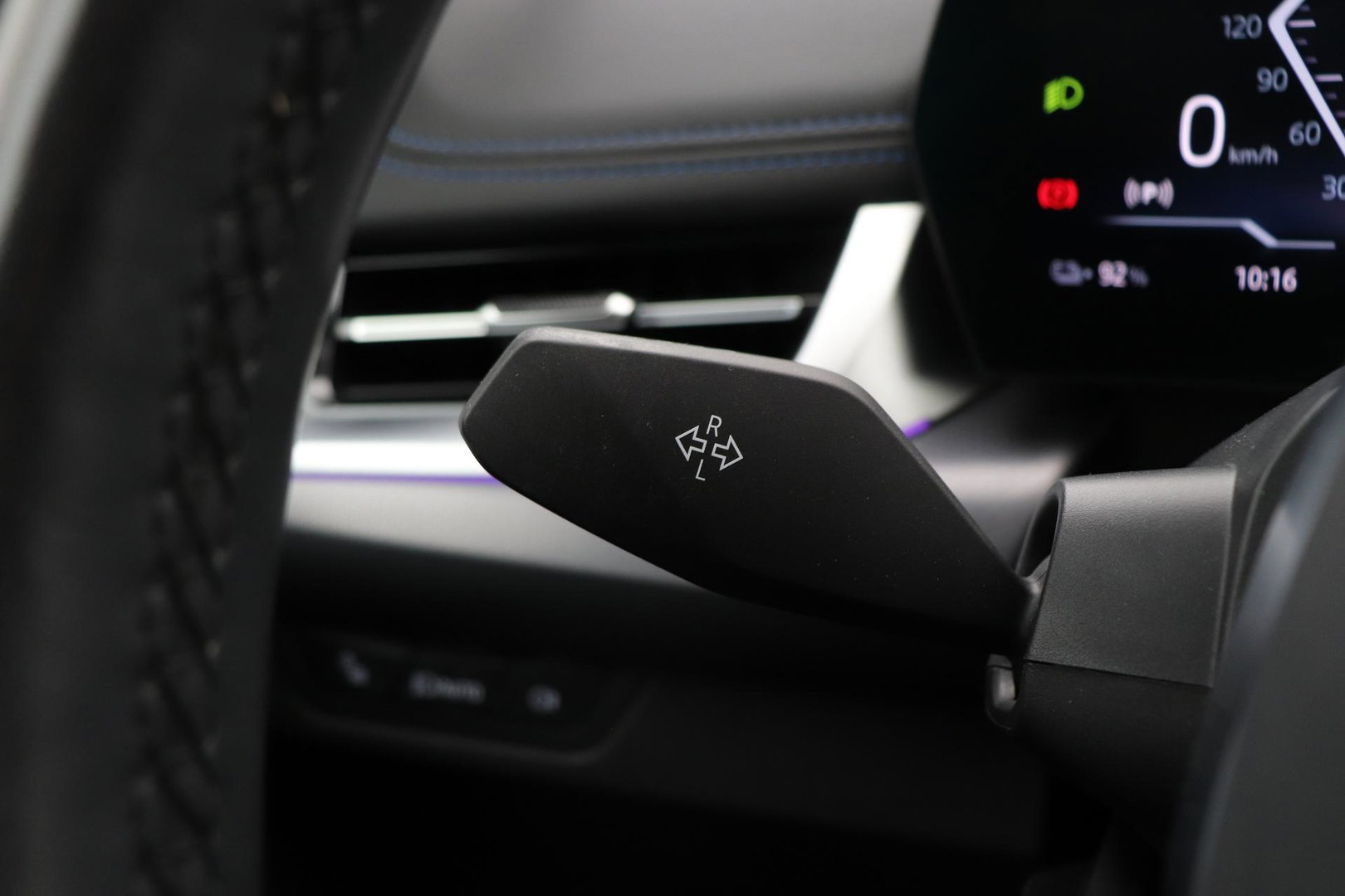 BMW iX1 xDrive30 67 kWh | M Sport | Harman/Kardon | Panoramadak | Adaptieve LED | Elektrische Sportstoelen | Keyless