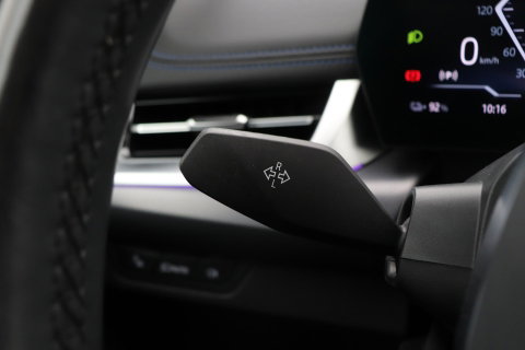 BMW iX1 xDrive30 67 kWh | M Sport | Harman/Kardon | Panoramadak | Adaptieve LED | Elektrische Sportstoelen | Keyless