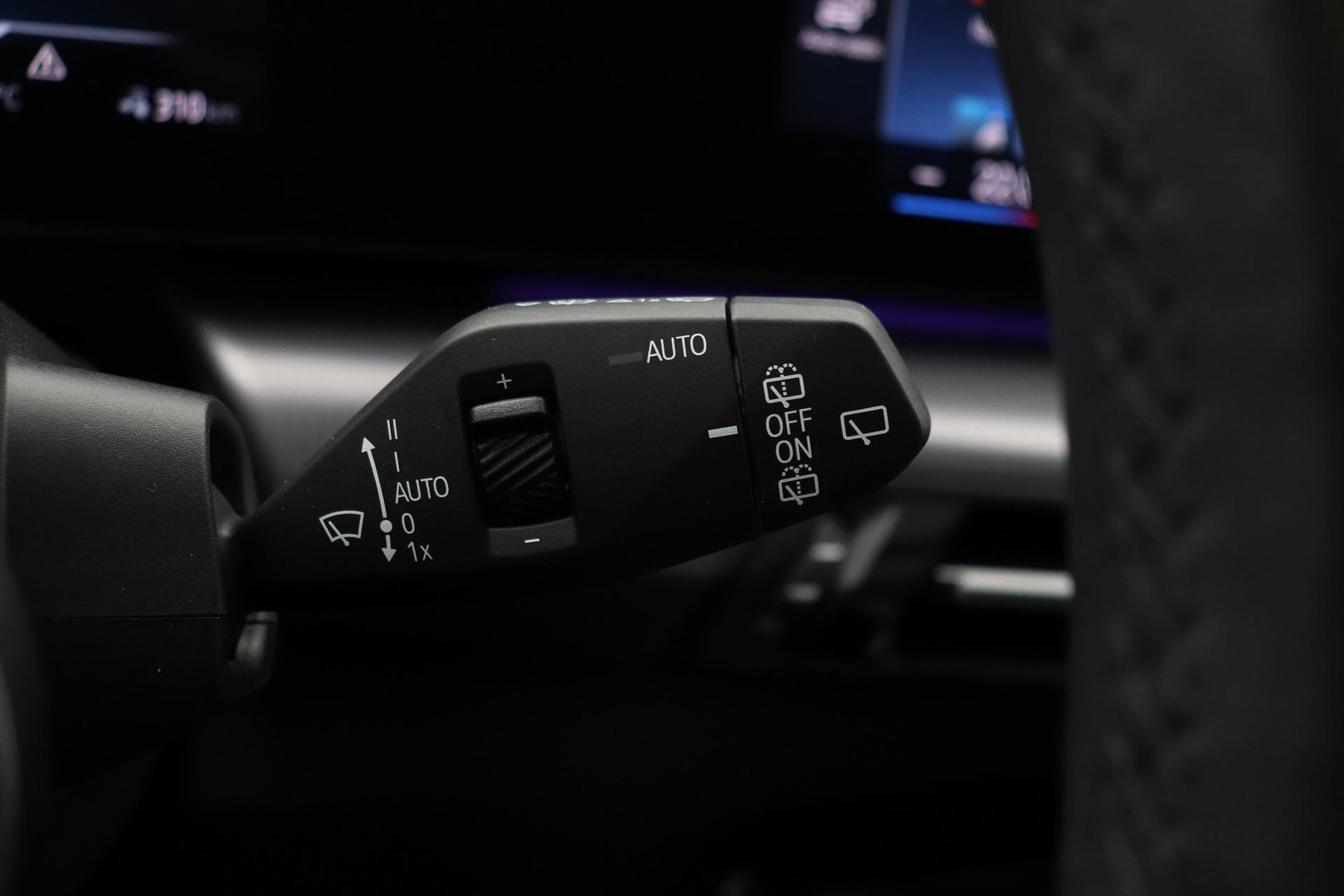 BMW iX1 xDrive30 67 kWh | M Sport | Harman/Kardon | Panoramadak | Adaptieve LED | Elektrische Sportstoelen | Keyless