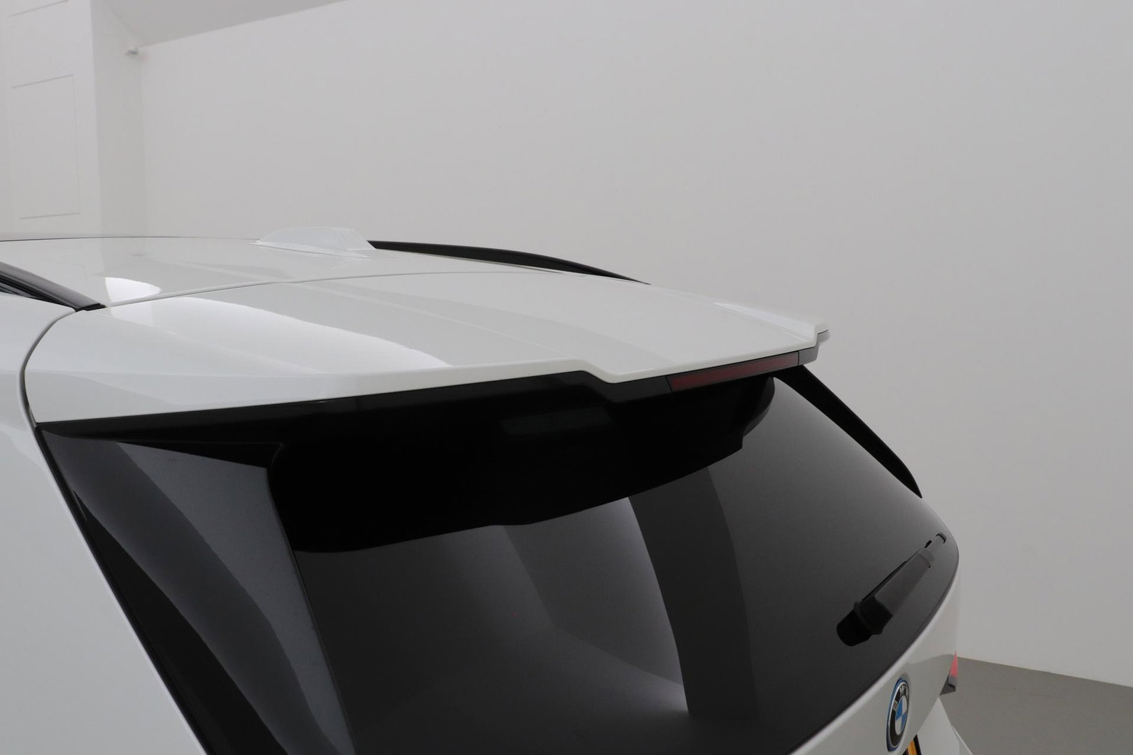 BMW iX1 xDrive30 67 kWh | M Sport | Harman/Kardon | Panoramadak | Adaptieve LED | Elektrische Sportstoelen | Keyless