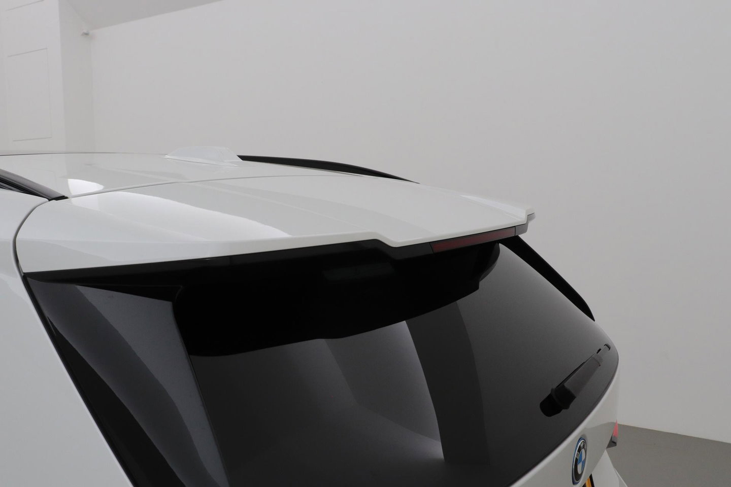 BMW iX1 xDrive30 67 kWh | M Sport | Harman/Kardon | Panoramadak | Adaptieve LED | Elektrische Sportstoelen | Keyless