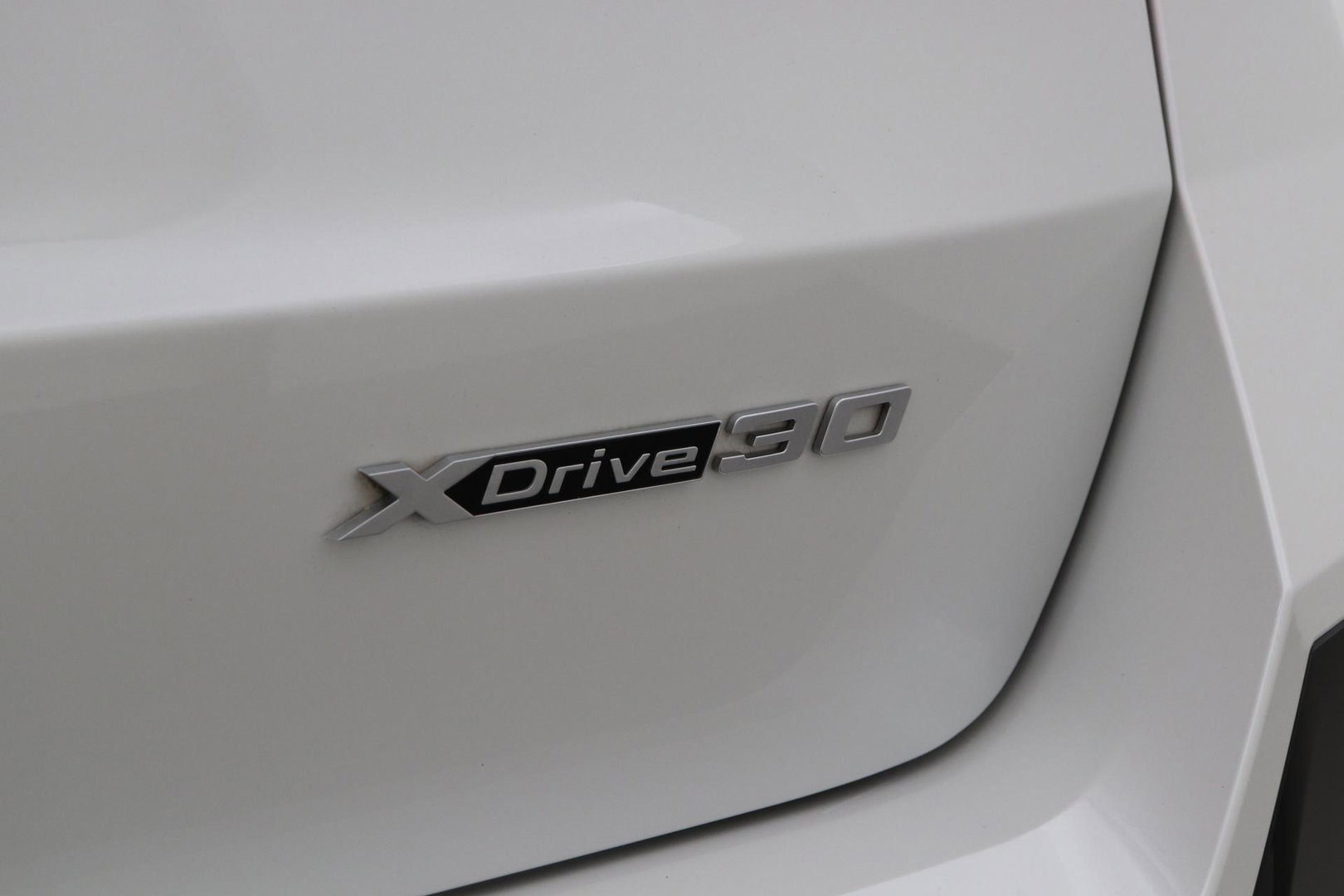 BMW iX1 xDrive30 67 kWh | M Sport | Harman/Kardon | Panoramadak | Adaptieve LED | Elektrische Sportstoelen | Keyless