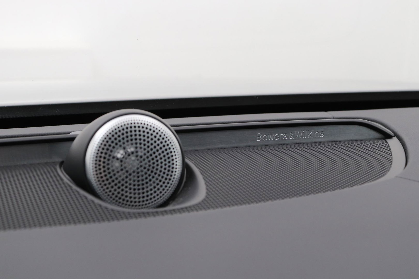 Volvo S90 2.0 B5 Ultimate Dark | Bowers&Wilkins | Luchtvering | Panoramadak | Trekhaak | 360° Camera | Head-Up | Stoel+Stuurverwarming | ACC
