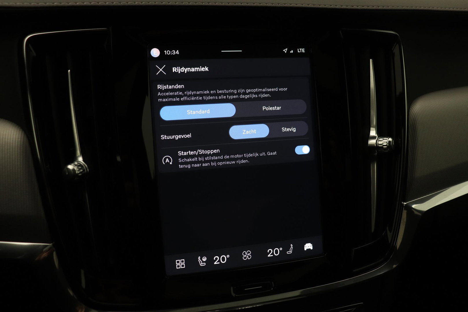 Volvo S90 2.0 B5 Ultimate Dark | Bowers&Wilkins | Luchtvering | Panoramadak | Trekhaak | 360° Camera | Head-Up | Stoel+Stuurverwarming | ACC