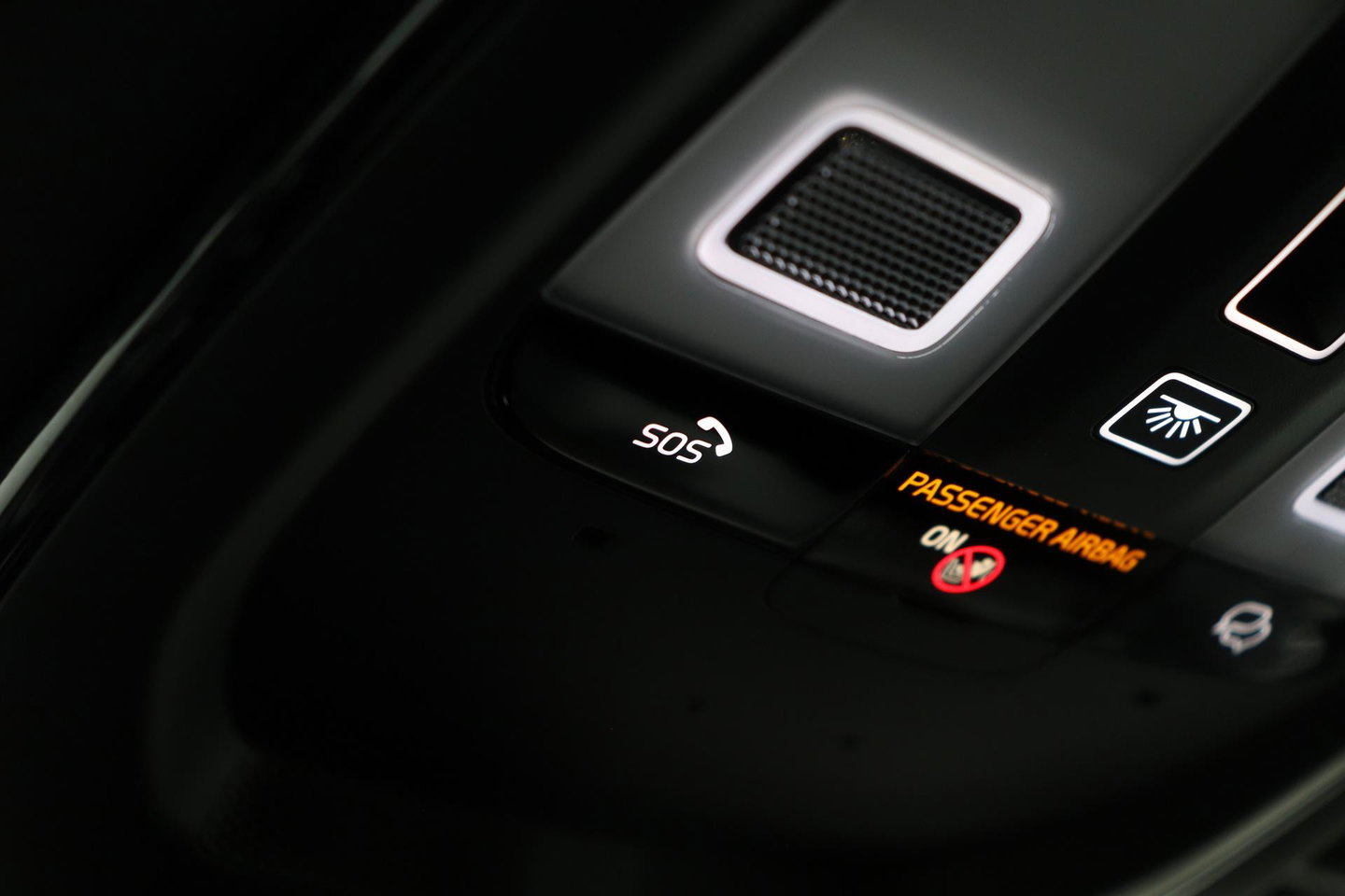 Volvo S90 2.0 B5 Ultimate Dark | Bowers&Wilkins | Luchtvering | Panoramadak | Trekhaak | 360° Camera | Head-Up | Stoel+Stuurverwarming | ACC