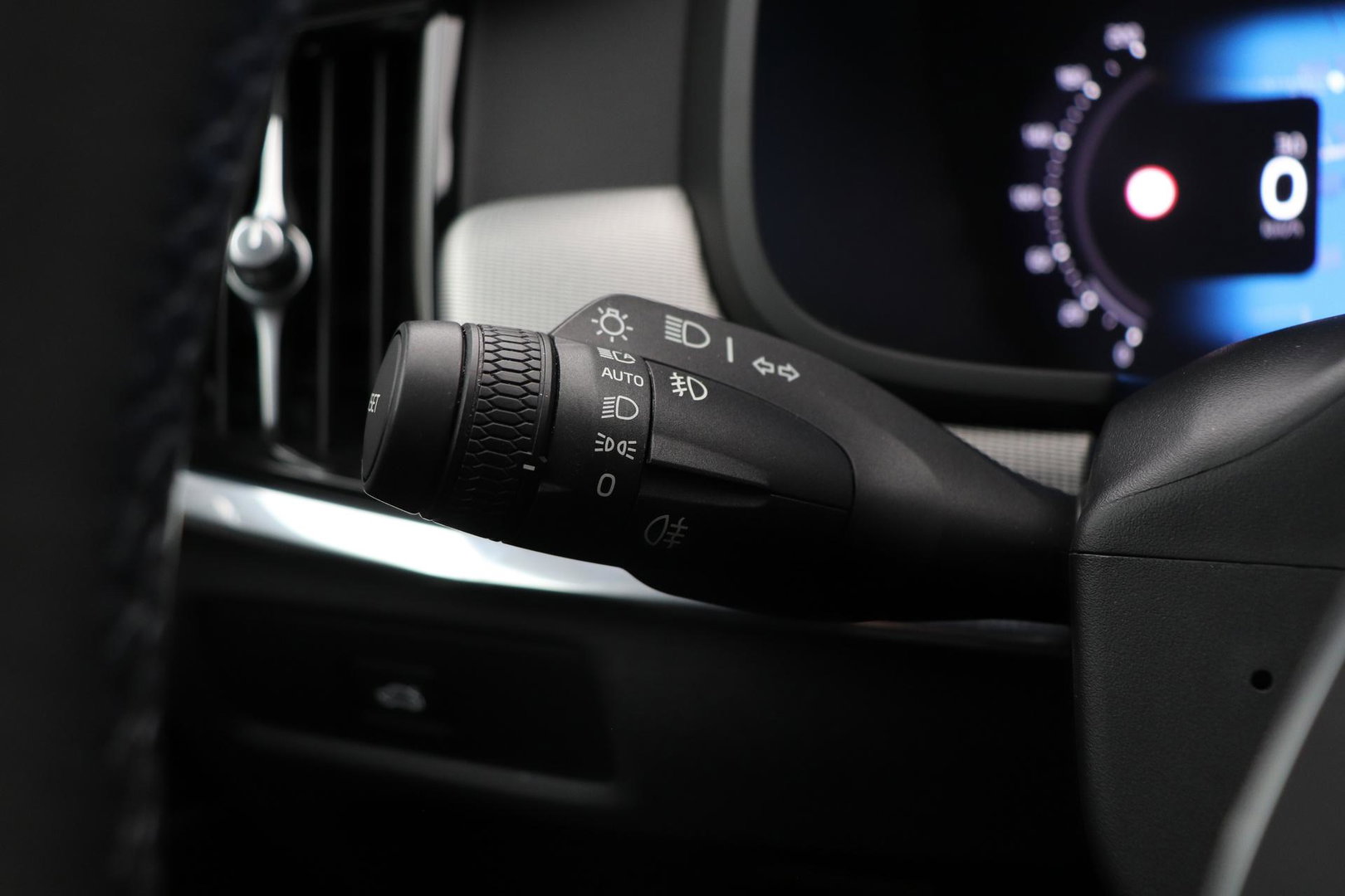 Volvo S90 2.0 B5 Ultimate Dark | Bowers&Wilkins | Luchtvering | Panoramadak | Trekhaak | 360° Camera | Head-Up | Stoel+Stuurverwarming | ACC
