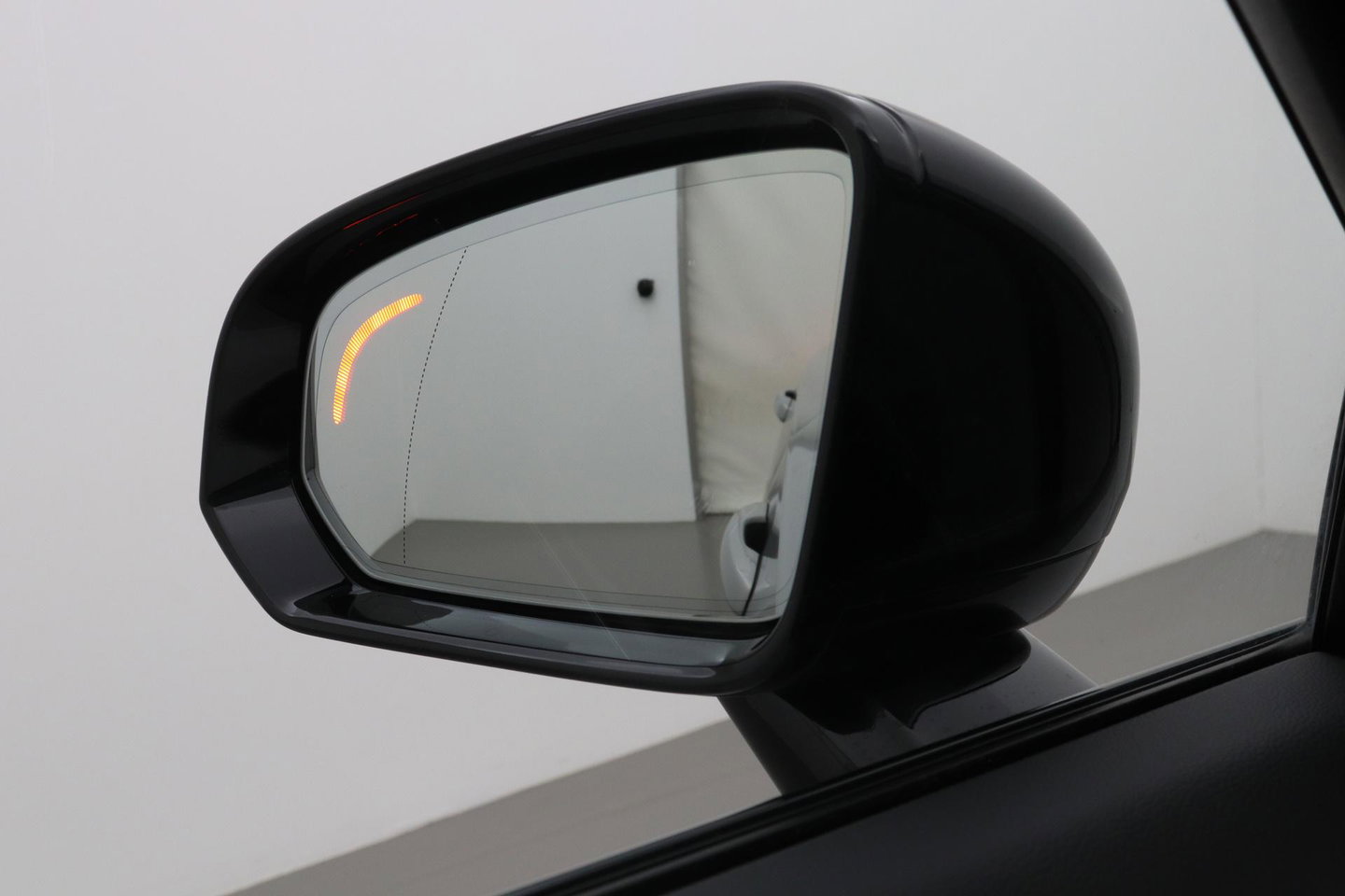 Volvo S90 2.0 B5 Ultimate Dark | Bowers&Wilkins | Luchtvering | Panoramadak | Trekhaak | 360° Camera | Head-Up | Stoel+Stuurverwarming | ACC