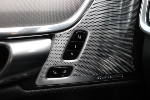 Volvo S90 2.0 B5 Ultimate Dark | Bowers&Wilkins | Luchtvering | Panoramadak | Trekhaak | 360° Camera | Head-Up | Stoel+Stuurverwarming | ACC