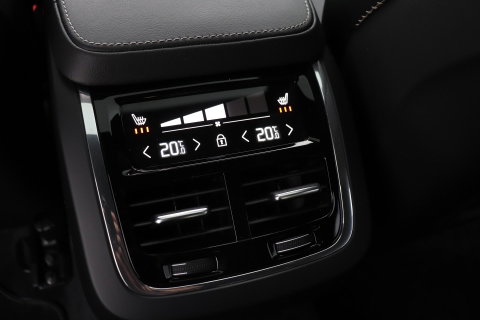 Volvo S90 2.0 B5 Ultimate Dark | Bowers&Wilkins | Luchtvering | Panoramadak | Trekhaak | 360° Camera | Head-Up | Stoel+Stuurverwarming | ACC