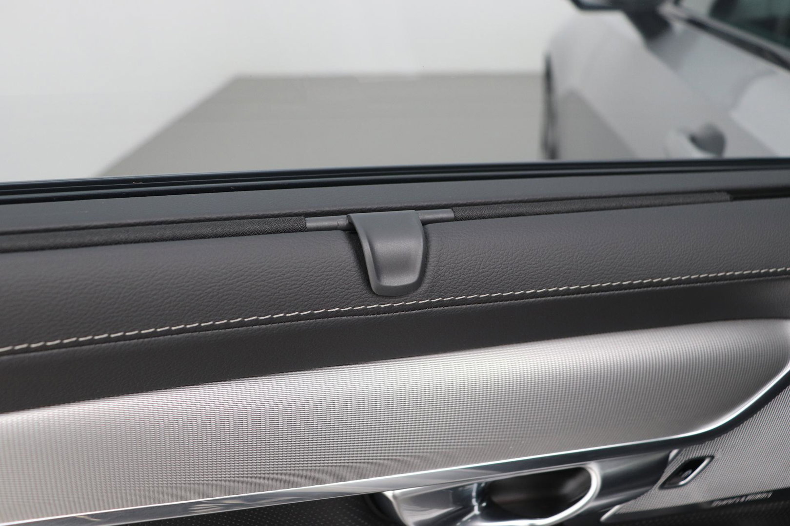 Volvo S90 2.0 B5 Ultimate Dark | Bowers&Wilkins | Luchtvering | Panoramadak | Trekhaak | 360° Camera | Head-Up | Stoel+Stuurverwarming | ACC