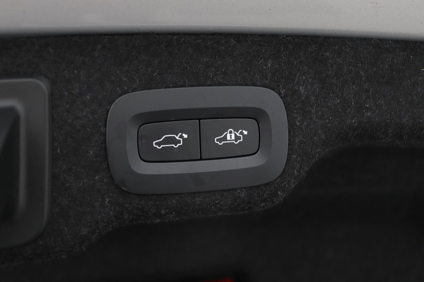 Volvo S90 2.0 B5 Ultimate Dark | Bowers&Wilkins | Luchtvering | Panoramadak | Trekhaak | 360° Camera | Head-Up | Stoel+Stuurverwarming | ACC