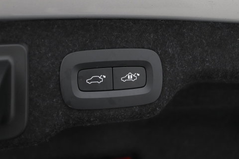 Volvo S90 2.0 B5 Ultimate Dark | Bowers&Wilkins | Luchtvering | Panoramadak | Trekhaak | 360° Camera | Head-Up | Stoel+Stuurverwarming | ACC
