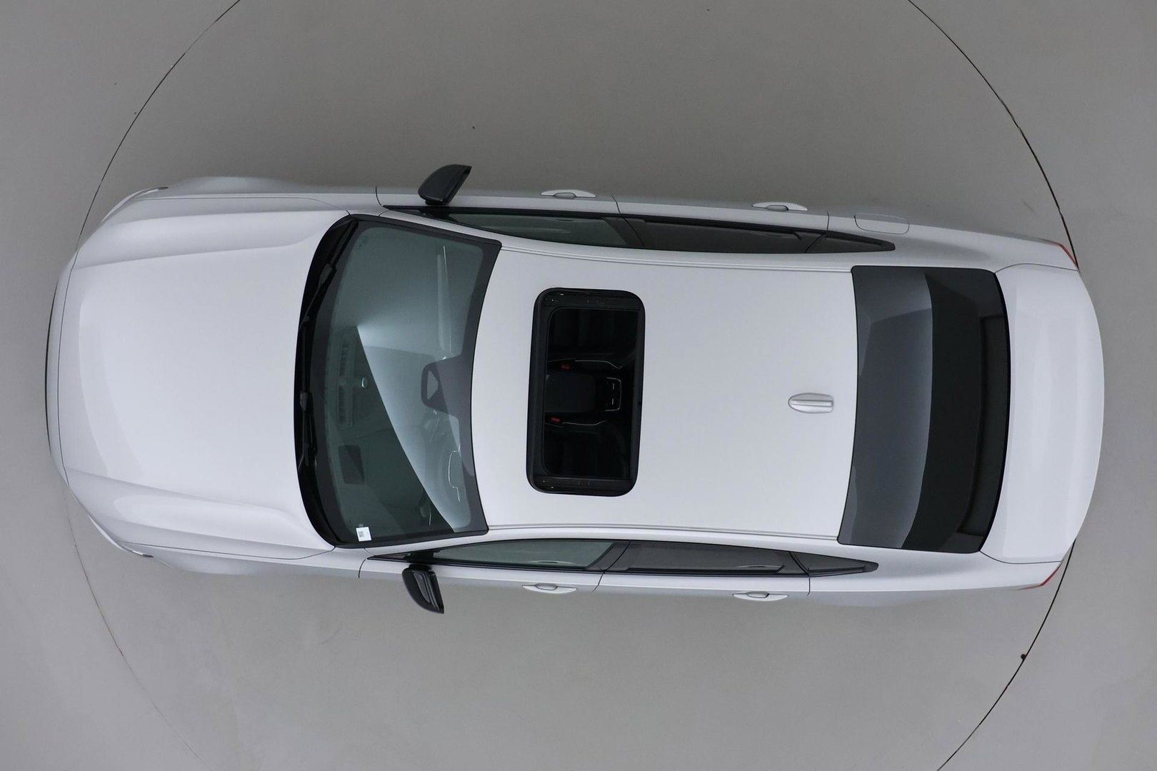 Volvo S90 2.0 B5 Ultimate Dark | Bowers&Wilkins | Luchtvering | Panoramadak | Trekhaak | 360° Camera | Head-Up | Stoel+Stuurverwarming | ACC