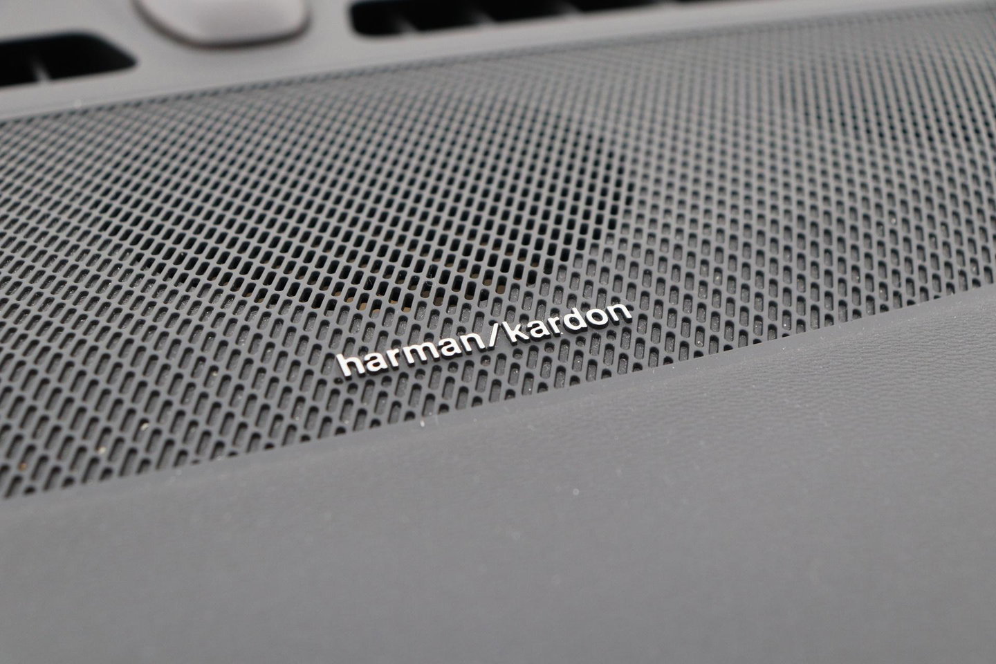 Volvo XC40 T5 Twin Engine R-Design | Harman/Kardon | Panoramadak | BLIS | Camera | Stoel+Stuurverwarming | Keyless | ACC | 19 Inch