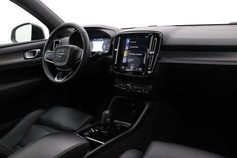 Volvo XC40 T5 Twin Engine R-Design | Harman/Kardon | Panoramadak | BLIS | Camera | Stoel+Stuurverwarming | Keyless | ACC | 19 Inch