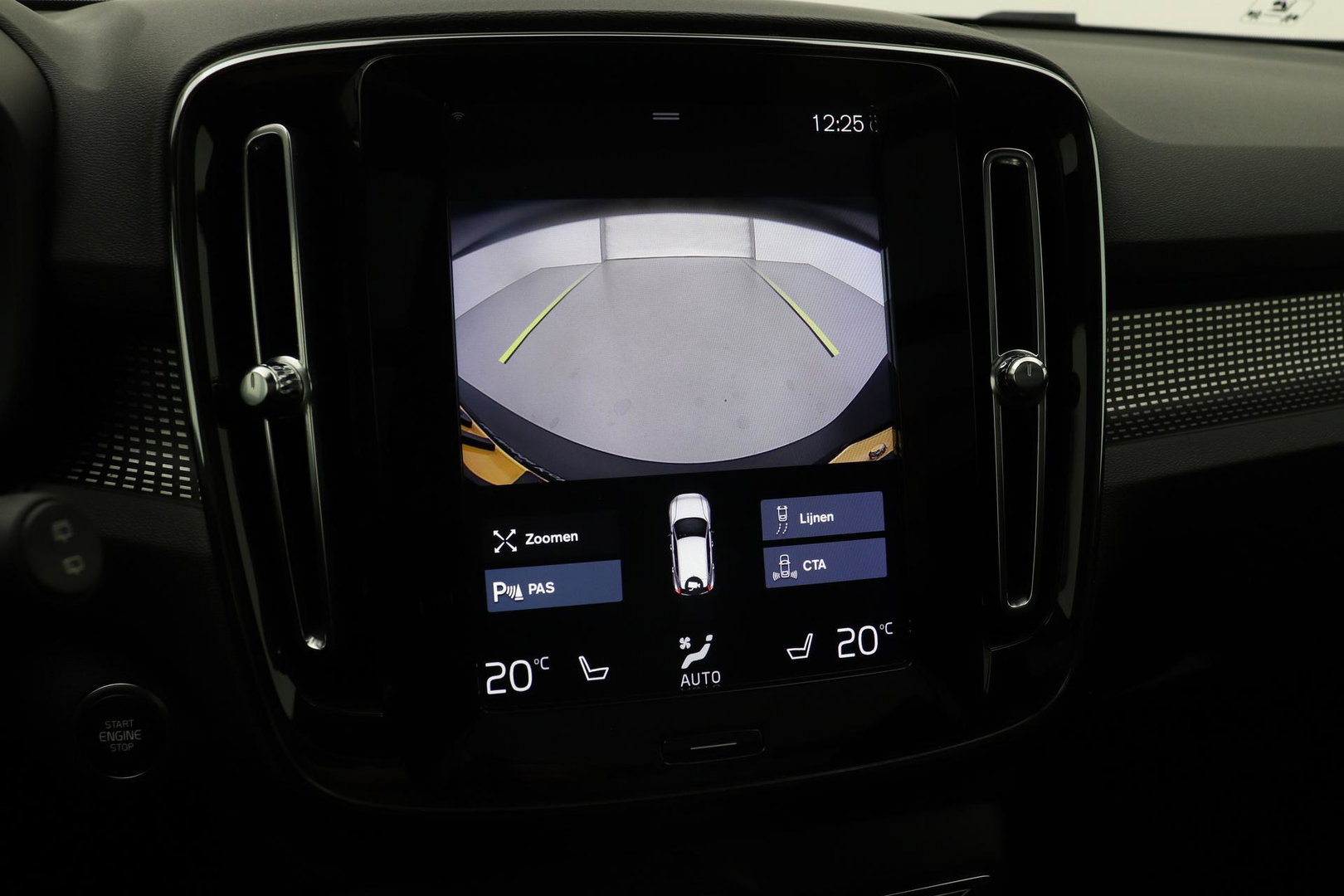 Volvo XC40 T5 Twin Engine R-Design | Harman/Kardon | Panoramadak | BLIS | Camera | Stoel+Stuurverwarming | Keyless | ACC | 19 Inch