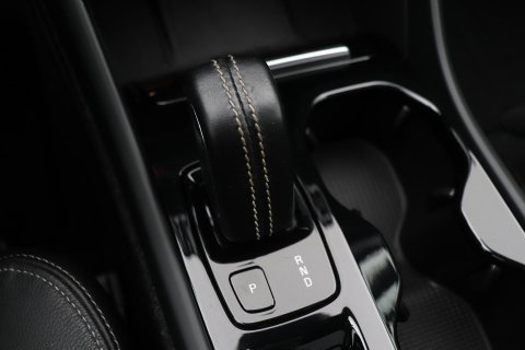 Volvo XC40 T5 Twin Engine R-Design | Harman/Kardon | Panoramadak | BLIS | Camera | Stoel+Stuurverwarming | Keyless | ACC | 19 Inch