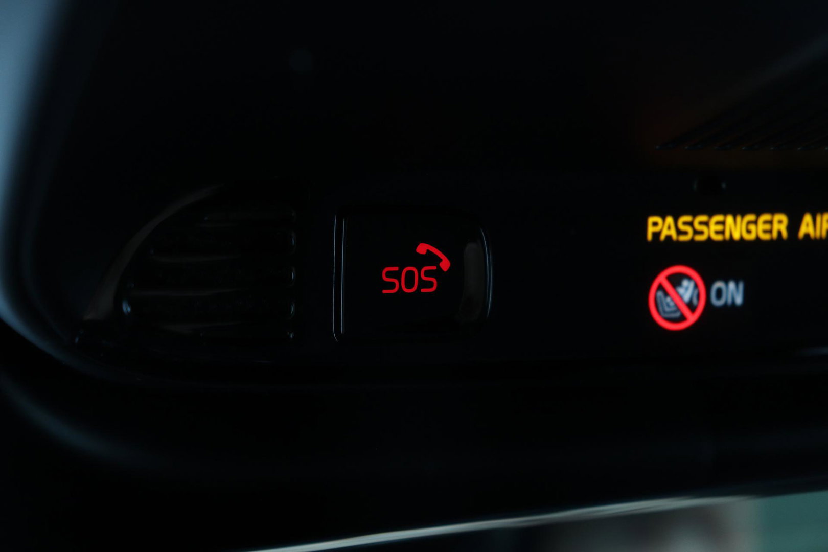Volvo XC40 T5 Twin Engine R-Design | Harman/Kardon | Panoramadak | BLIS | Camera | Stoel+Stuurverwarming | Keyless | ACC | 19 Inch