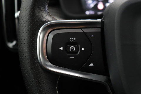 Volvo XC40 T5 Twin Engine R-Design | Harman/Kardon | Panoramadak | BLIS | Camera | Stoel+Stuurverwarming | Keyless | ACC | 19 Inch