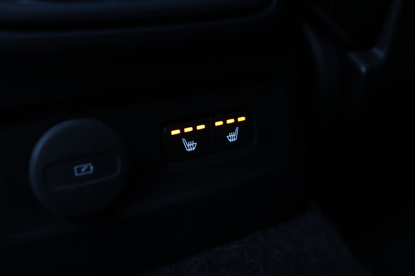 Volvo XC40 T5 Twin Engine R-Design | Harman/Kardon | Panoramadak | BLIS | Camera | Stoel+Stuurverwarming | Keyless | ACC | 19 Inch