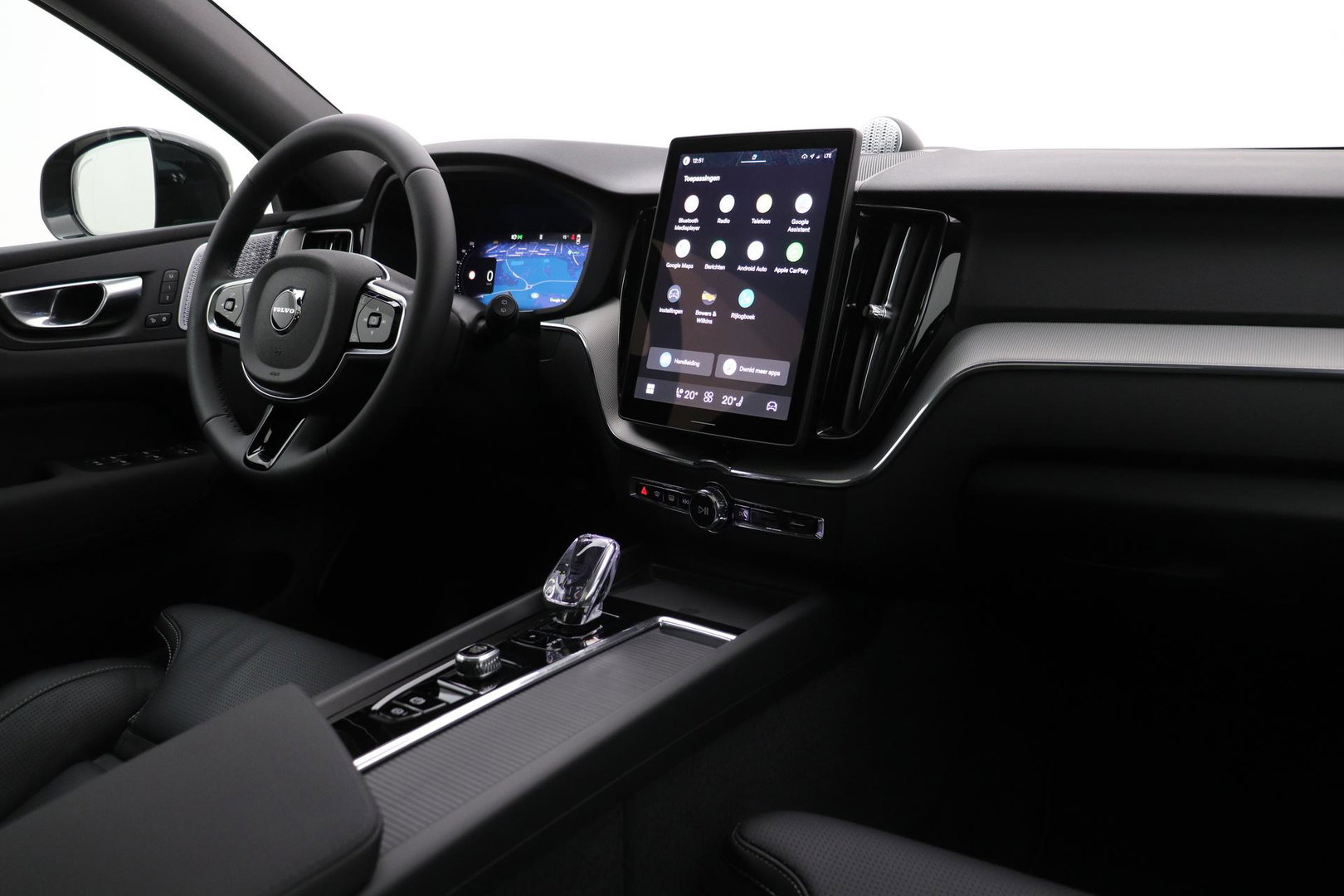 Volvo XC60 T6 Plus Black Edition | Bowers&Wilkins | Panoramadak | 360° Camera | Head-Up | Trekhaak | Ventilatie+Massage | 21 Inch