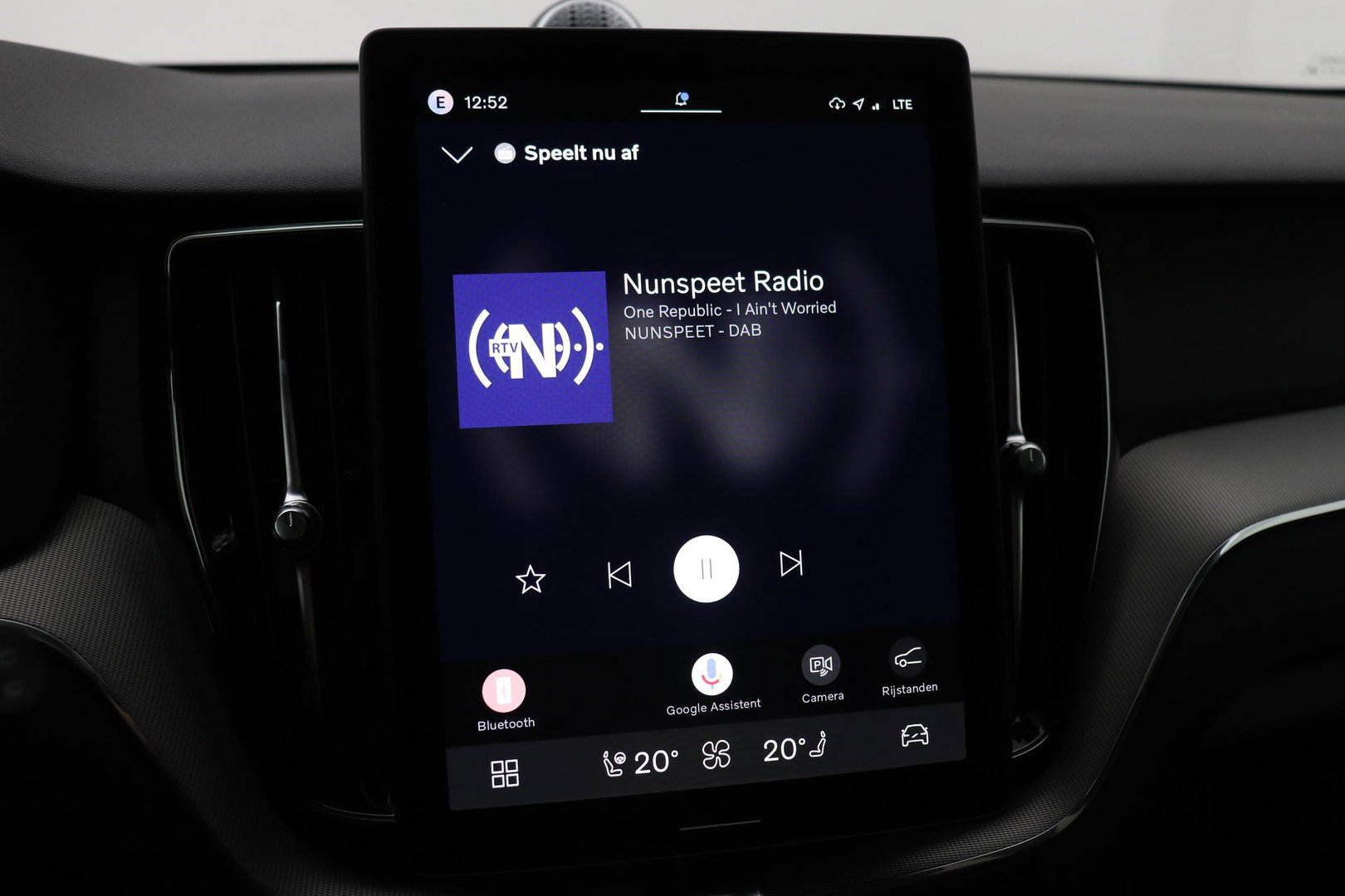 Volvo XC60 T6 Plus Black Edition | Bowers&Wilkins | Panoramadak | 360° Camera | Head-Up | Trekhaak | Ventilatie+Massage | 21 Inch