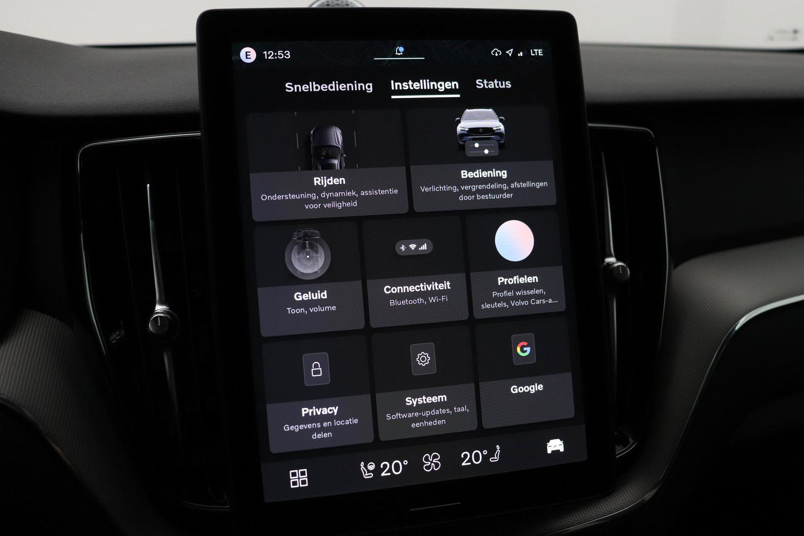 Volvo XC60 T6 Plus Black Edition | Bowers&Wilkins | Panoramadak | 360° Camera | Head-Up | Trekhaak | Ventilatie+Massage | 21 Inch