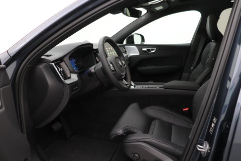 Volvo XC60 T6 Plus Black Edition | Bowers&Wilkins | Panoramadak | 360° Camera | Head-Up | Trekhaak | Ventilatie+Massage | 21 Inch