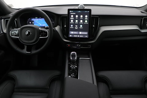 Volvo XC60 T6 Plus Black Edition | Bowers&Wilkins | Panoramadak | 360° Camera | Head-Up | Trekhaak | Ventilatie+Massage | 21 Inch