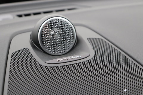 Volvo XC60 T6 Plus Black Edition | Bowers&Wilkins | Panoramadak | 360° Camera | Head-Up | Trekhaak | Ventilatie+Massage | 21 Inch
